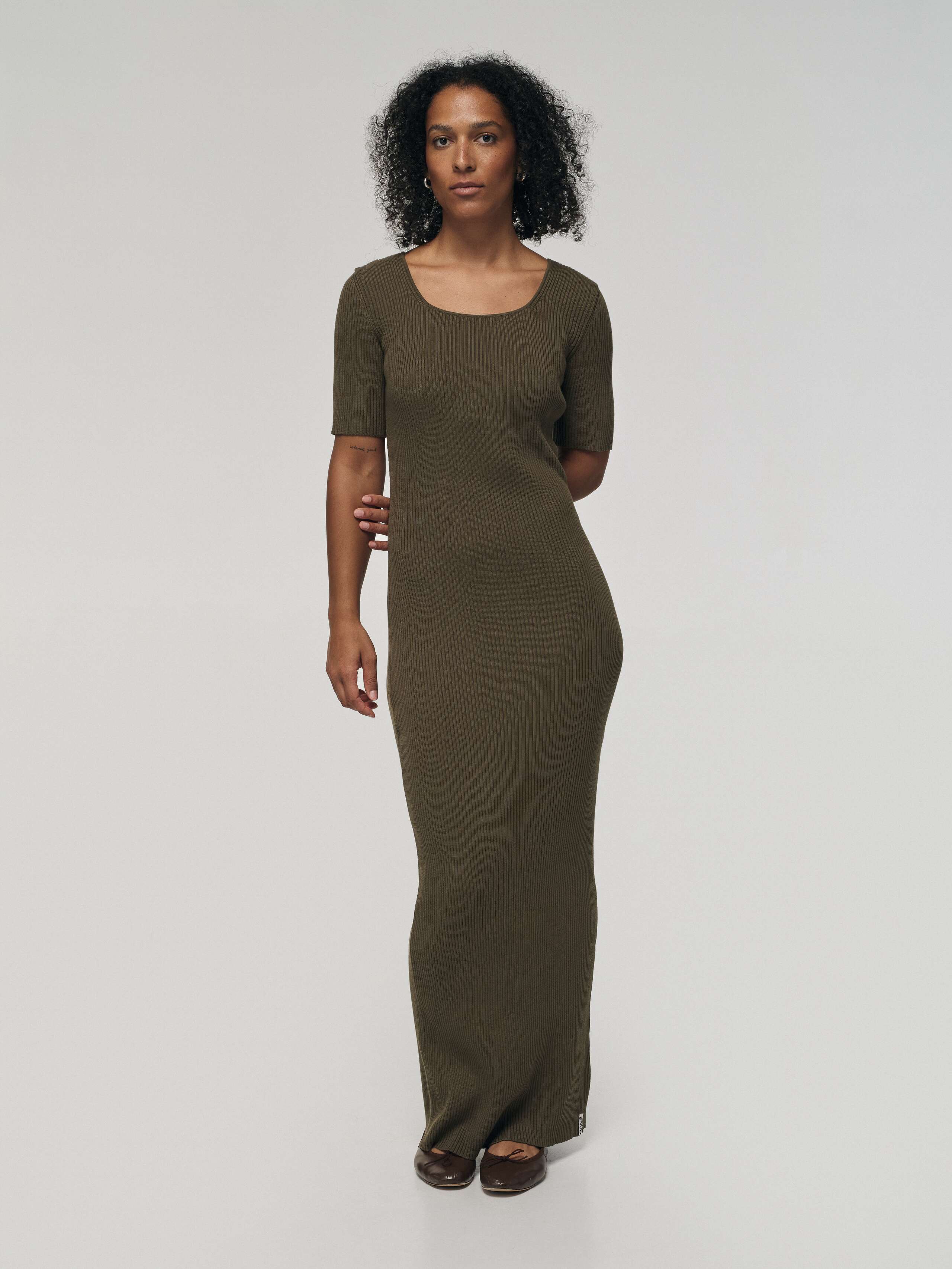 Vicky knit dress in khaki