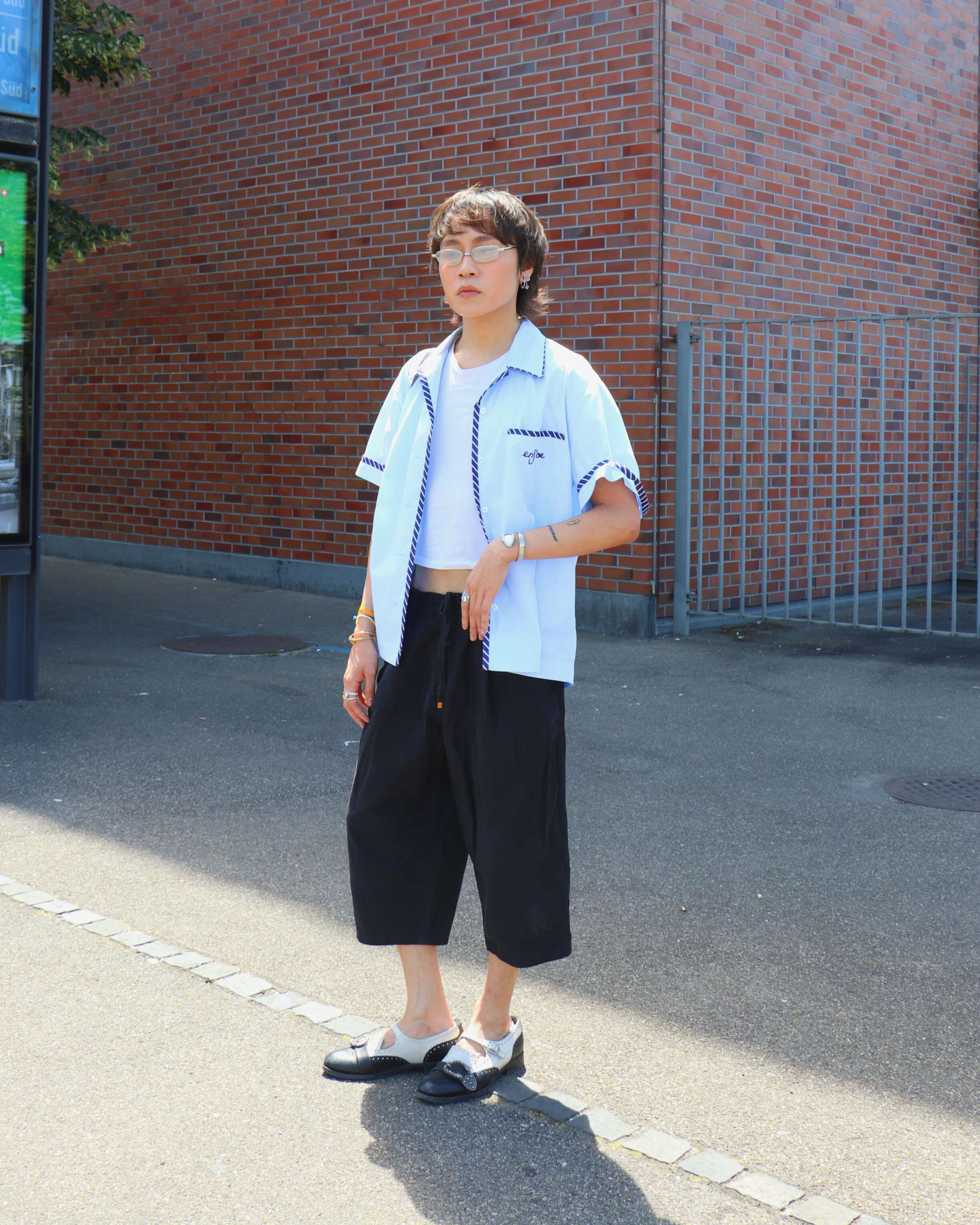 Picture of a young man wearing an enSoie shirt.