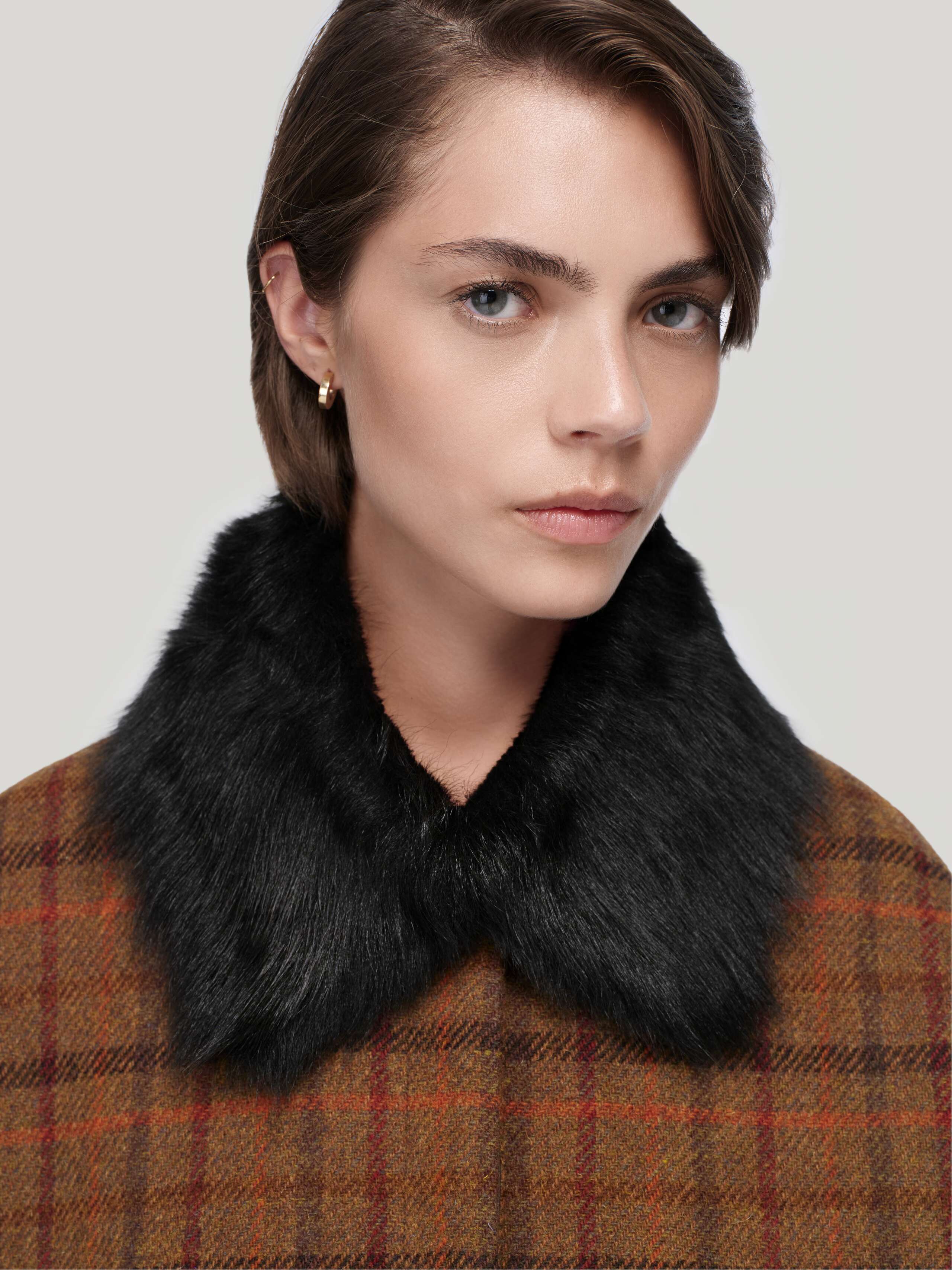 Product Shot of Lamb Fur Collar in Black