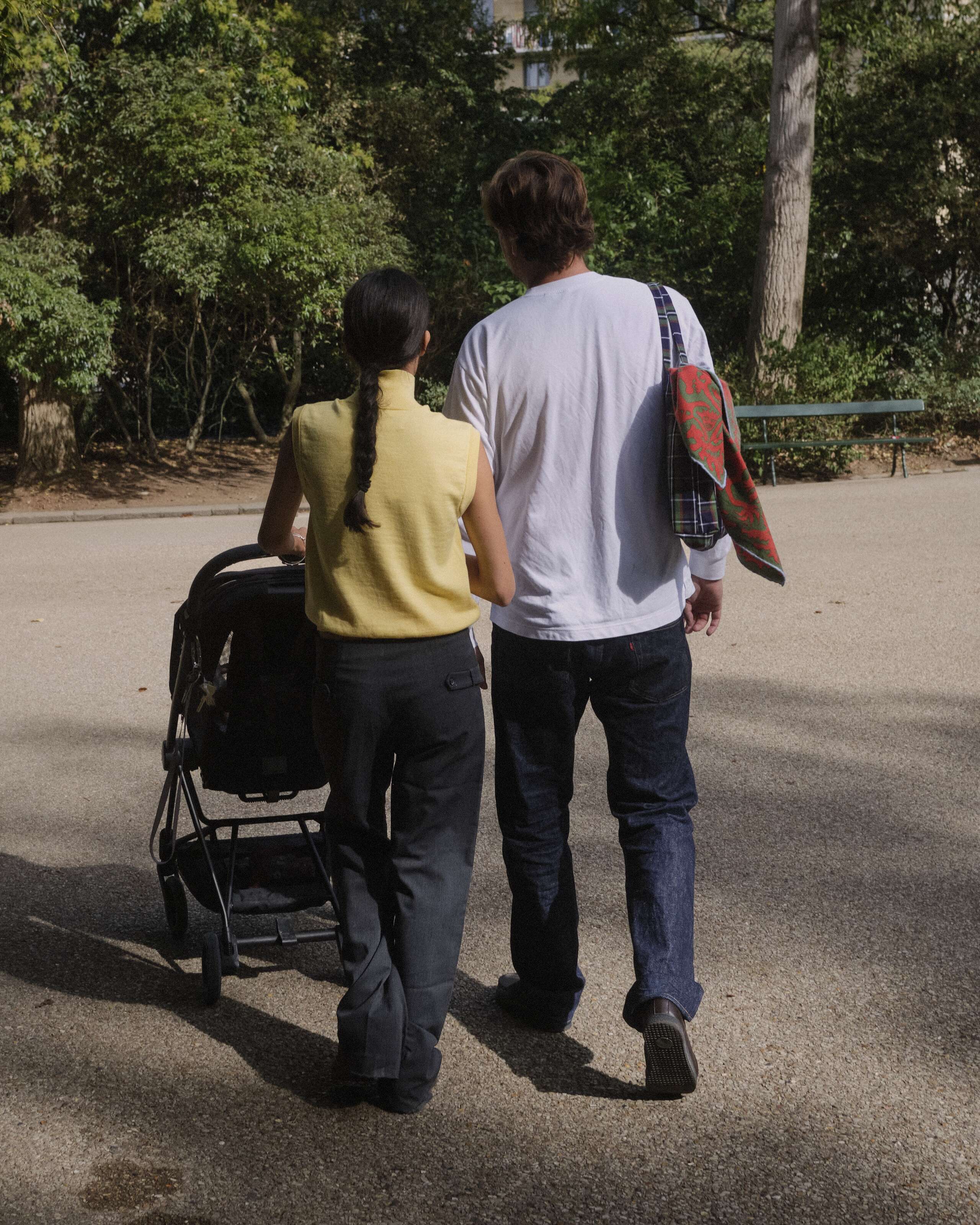 Picture of a young family in Paris